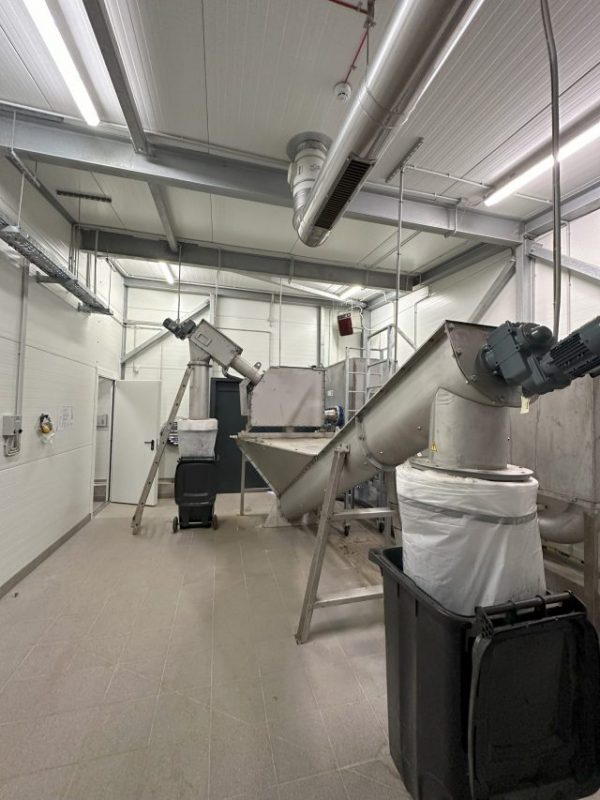 ECO TOP Akademijoje Nuotekų valymas Akademijos miestelyje. UAB Fineco Ltd. ECO TOP kompleksinė pirminio nuotekų valymo sistema.